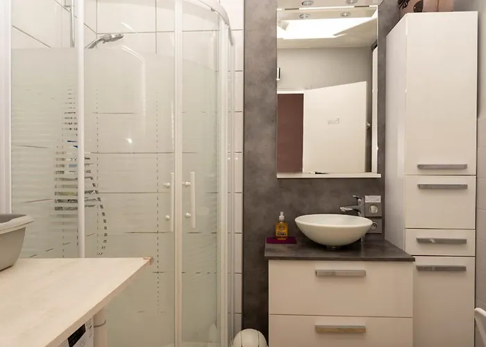 Beau T2 Pour 4 Pers. Au Lavandou, Face Mer, Avec Parking - Fr-1-803-75 公寓 *