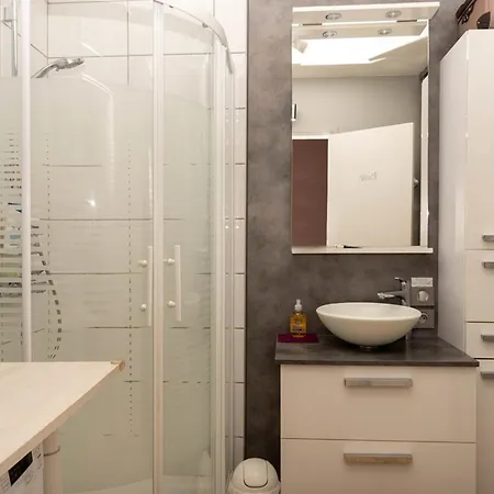 Beau T2 Pour 4 Pers. Au Lavandou, Face Mer, Avec Parking - Fr-1-803-75 Apartamento *